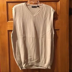 Gorgeous Ecru sweater vest